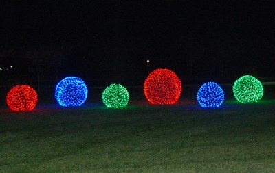 LED Grapevine Spheres